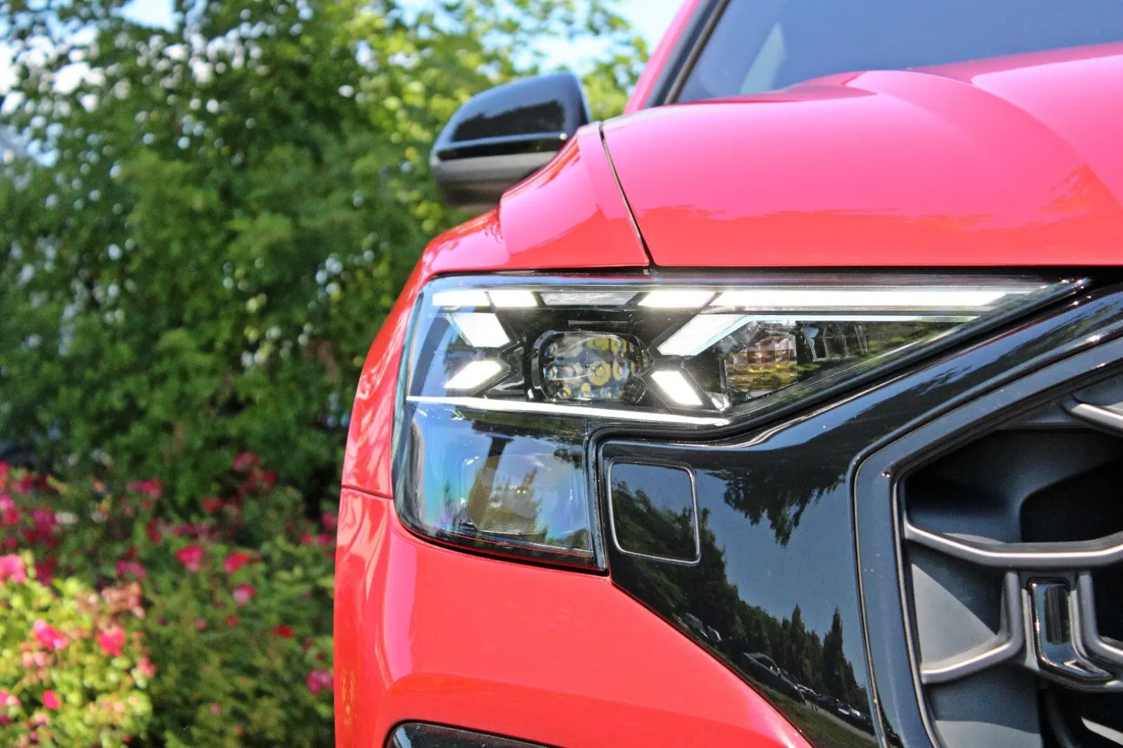 SQ8 TFSI qu BLACK PANO AHK B&O LASER OLED 360°