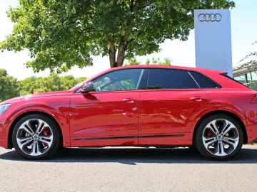 SQ8 TFSI qu BLACK PANO AHK B&O LASER OLED 360°