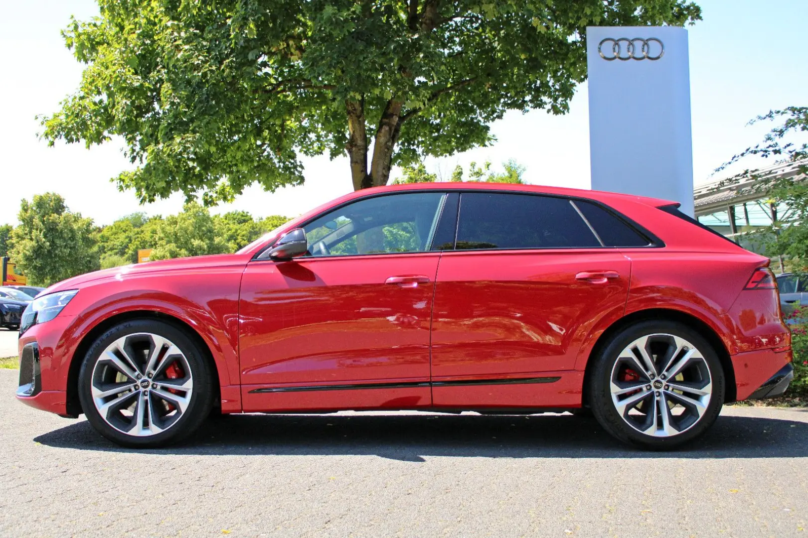 SQ8 TFSI qu BLACK PANO AHK B&O LASER OLED 360°