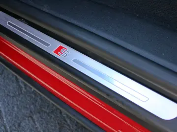 SQ8 TFSI qu BLACK PANO AHK B&O LASER OLED 360°