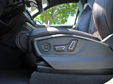 SQ8 TFSI qu BLACK PANO AHK B&O LASER OLED 360°