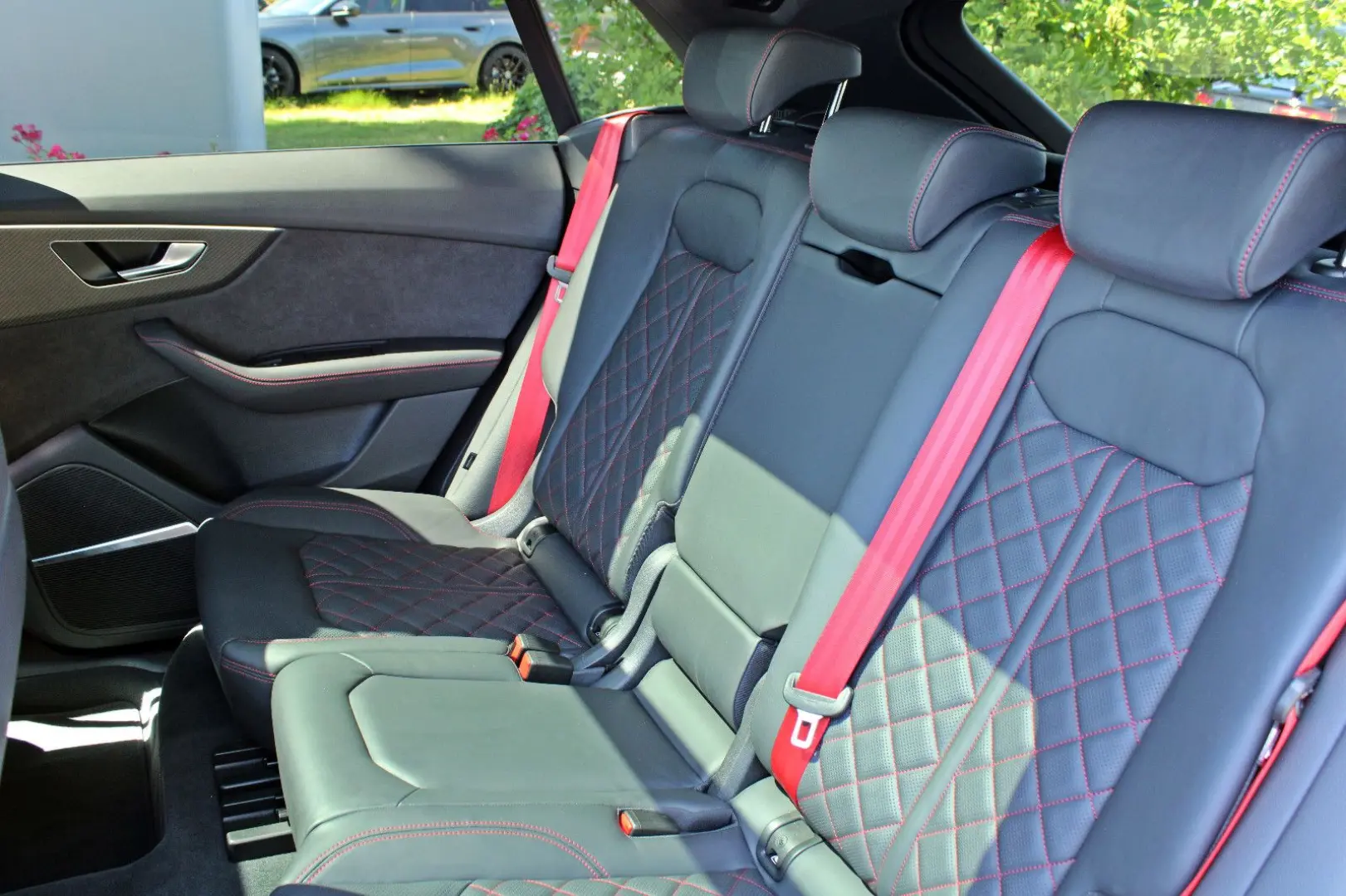 SQ8 TFSI qu BLACK PANO AHK B&O LASER OLED 360°