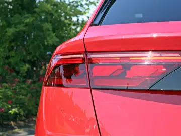 SQ8 TFSI qu BLACK PANO AHK B&O LASER OLED 360°