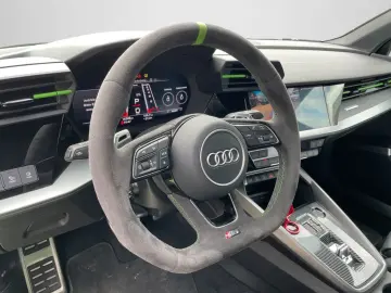 RS3 Limousine 2.5 TFSI S tronic quattro SHZ NAVI