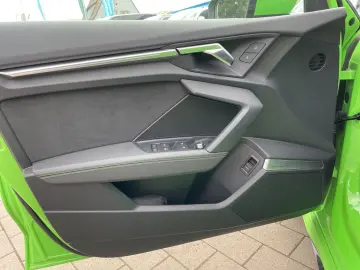 RS3 Limousine 2.5 TFSI S tronic quattro SHZ NAVI