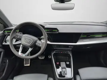 RS3 Limousine 2.5 TFSI S tronic quattro MATRIX R