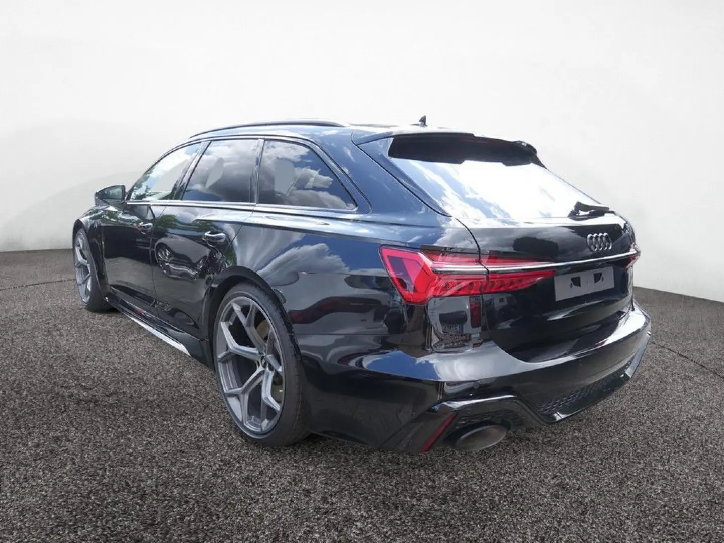 RS6 Avant quattro performance STANDHZ LASER 360°