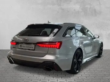 RS6 Avant 4.0 TFSI quattro Performance AHK+PANO