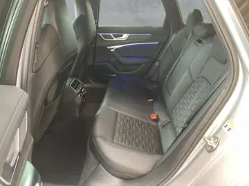 RS6 Avant 4.0 TFSI quattro Performance AHK+PANO