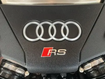 RS6 Avant 4.0 TFSI quattro Performance AHK+PANO
