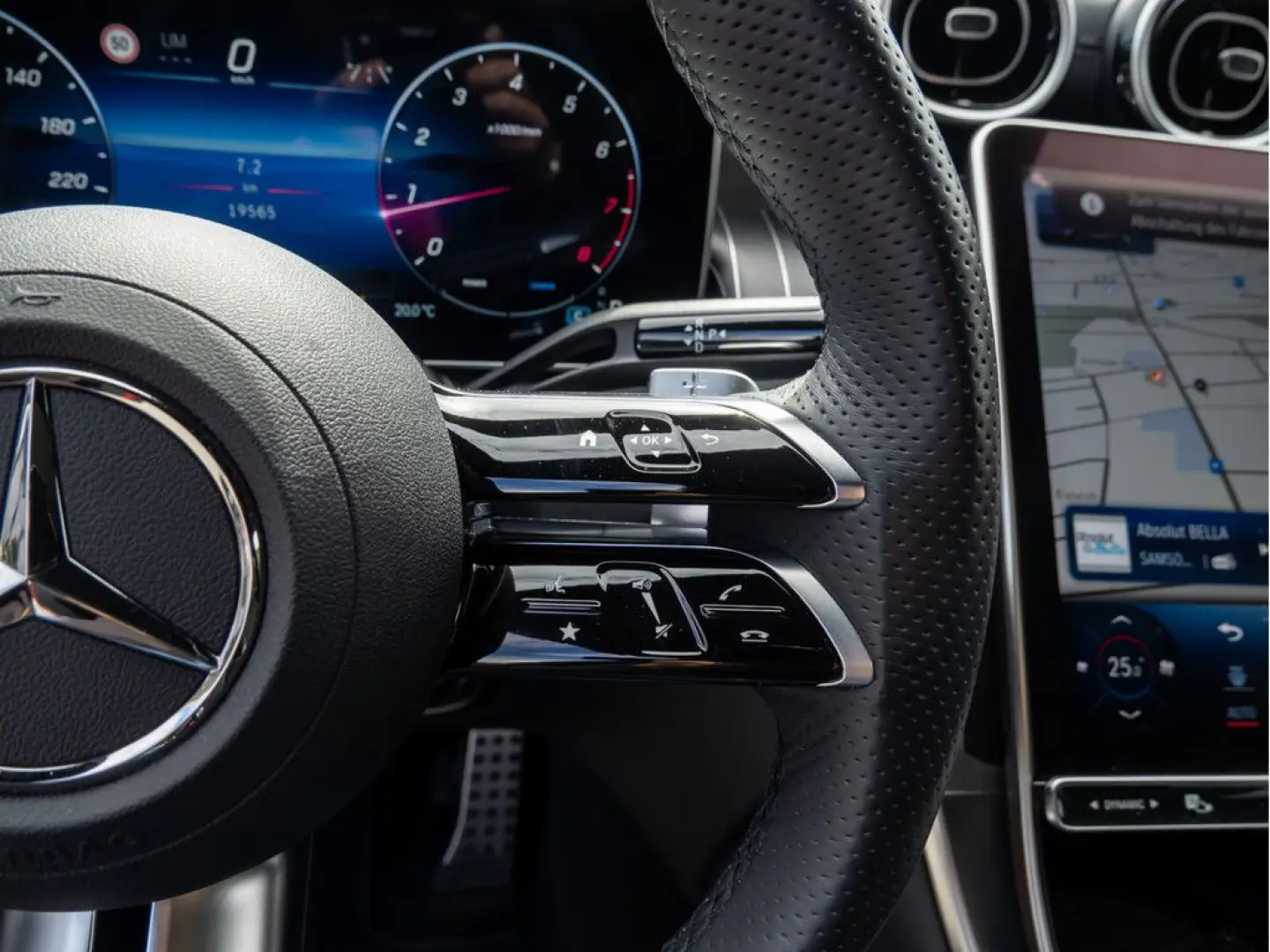 GLC 300 4M Coupé AMG Sport Premium AHK LED Pano
