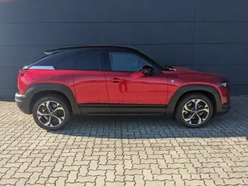 MX-30 R-EV Makoto Premium GSD Modern Confidence