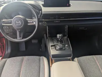 MX-30 R-EV Makoto Premium GSD Modern Confidence
