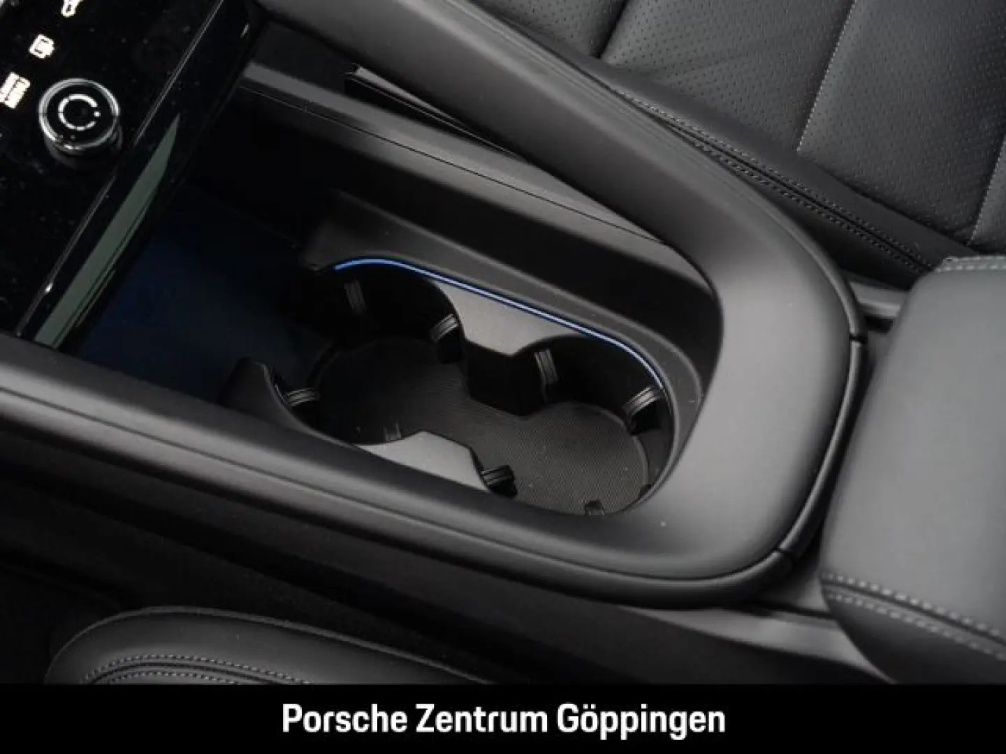 Macan 4 Luftfederung Panoramadach BOSE HA-Lenkun