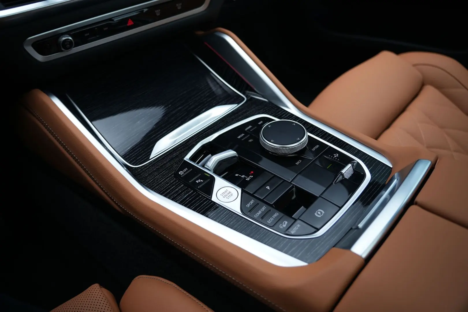 X6 xDrive30d M SPORT-LUFTF-PANO-22M-COGNAC