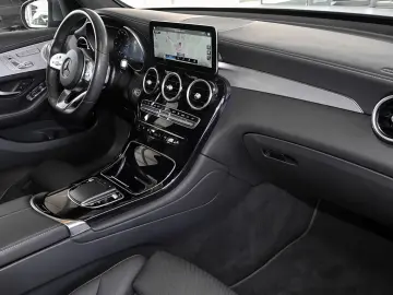 GLC 300 e 4M Coupé AMG TOTWINKEL+BURMESTER+360°
