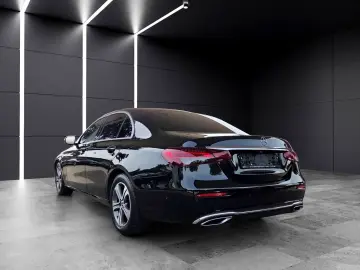 E 220 d AVANTGARDE/9G-TRONIC/NAVI/CAM/LED
