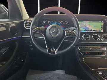 E 220 d AVANTGARDE/9G-TRONIC/NAVI/CAM/LED