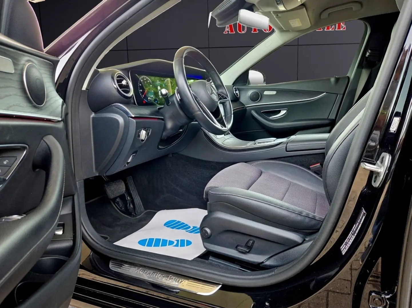 E 220 d AVANTGARDE/9G-TRONIC/NAVI/CAM/LED