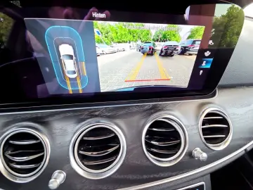 E 220 d AVANTGARDE/9G-TRONIC/NAVI/CAM/LED