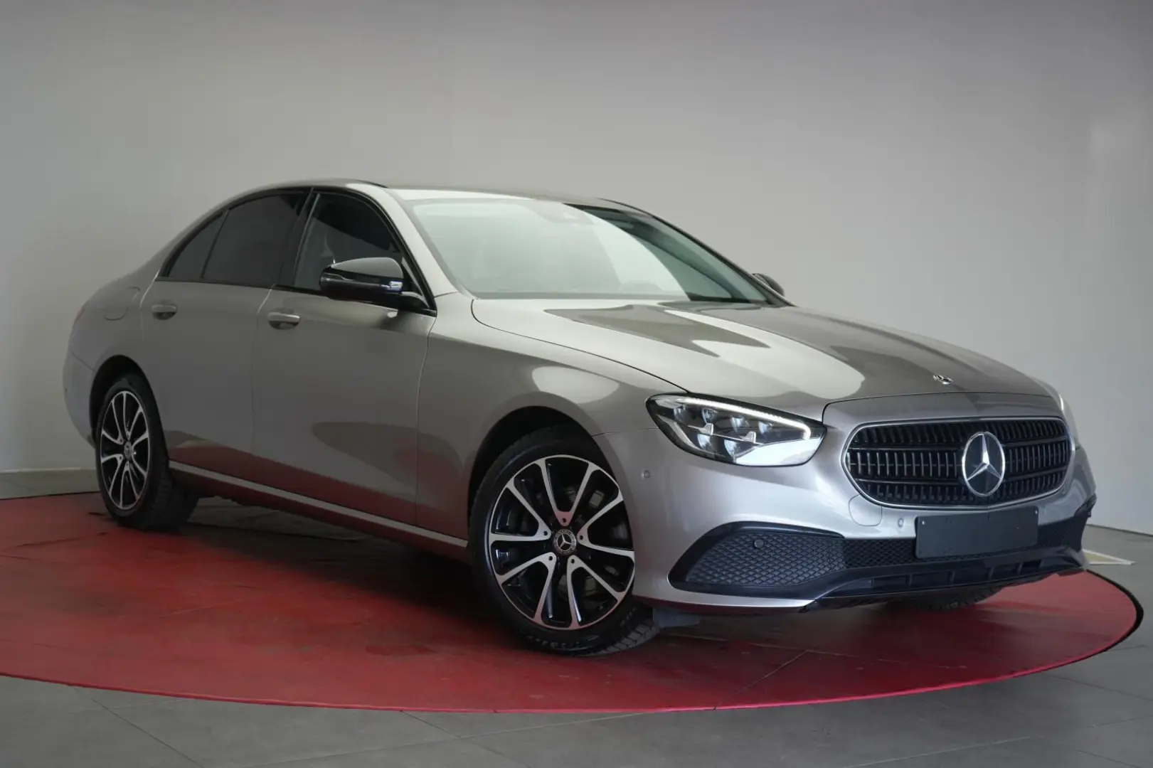 E 220 d 9G-Tronic Avantgarde Navi/Leder/Temp/Kam