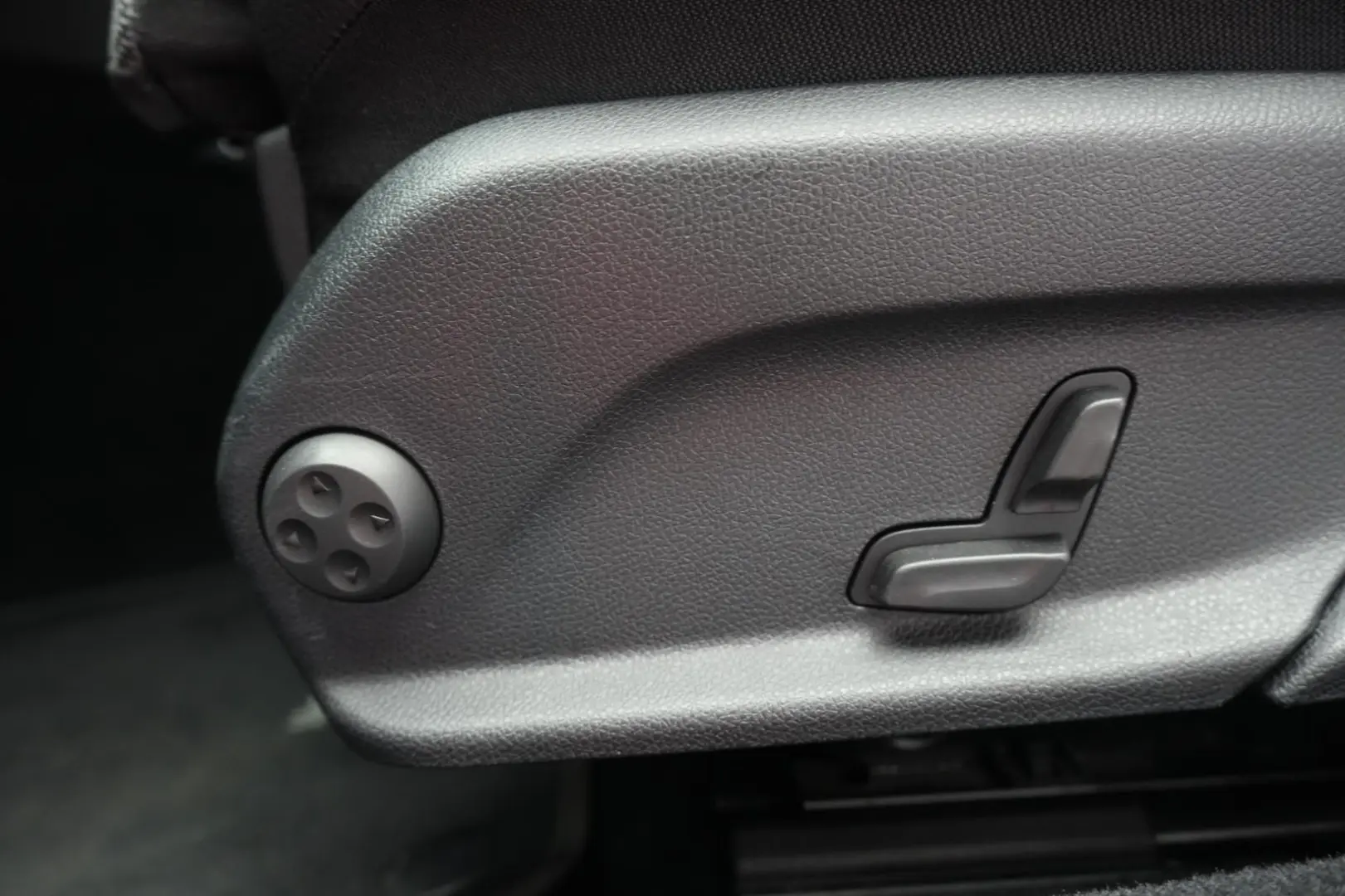E 220 d 9G-Tronic Avantgarde Navi/Leder/Temp/Kam
