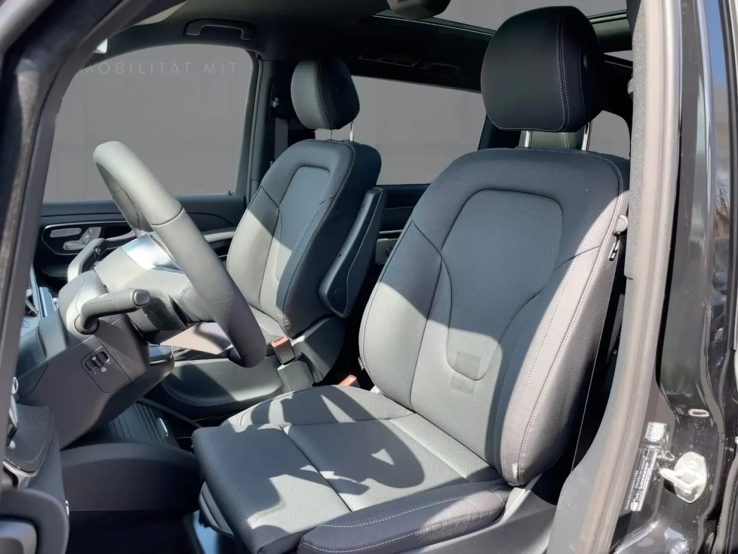 Mercedes-Benz V 300 d 4M lang AMG/360°/Pano