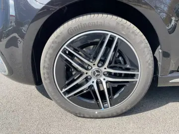 Mercedes-Benz V 300 d 4M lang AMG/360°/Pano
