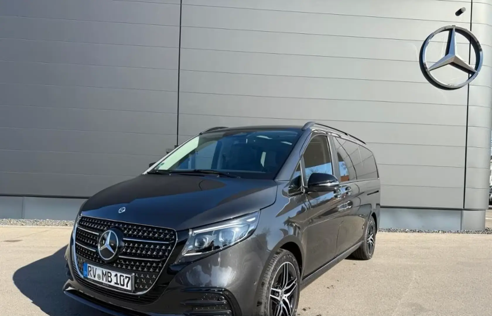 Mercedes-Benz V 300 d AVANTGARDE ALLRAD AHK