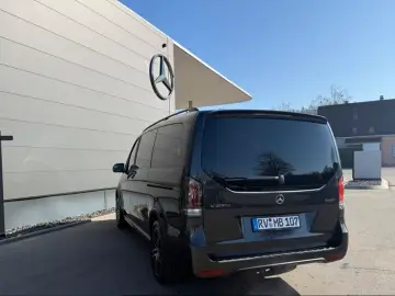 Mercedes-Benz V 300 d AVANTGARDE ALLRAD AHK