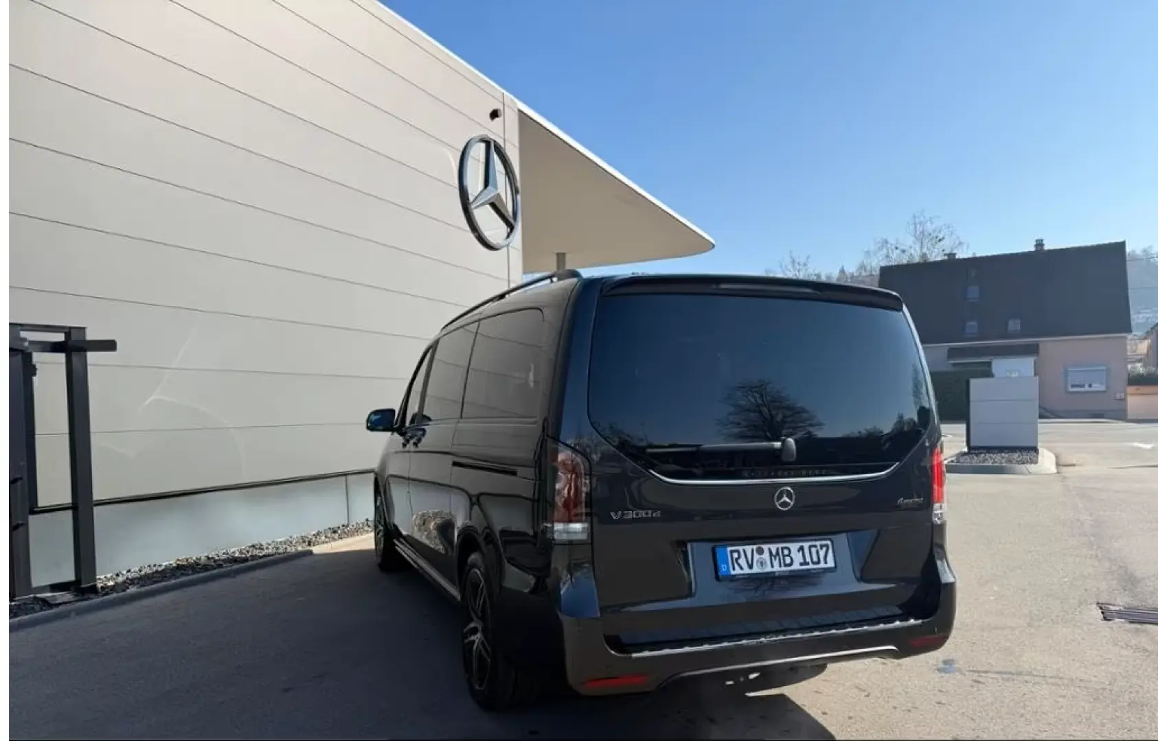 Mercedes-Benz V 300 d AVANTGARDE ALLRAD AHK