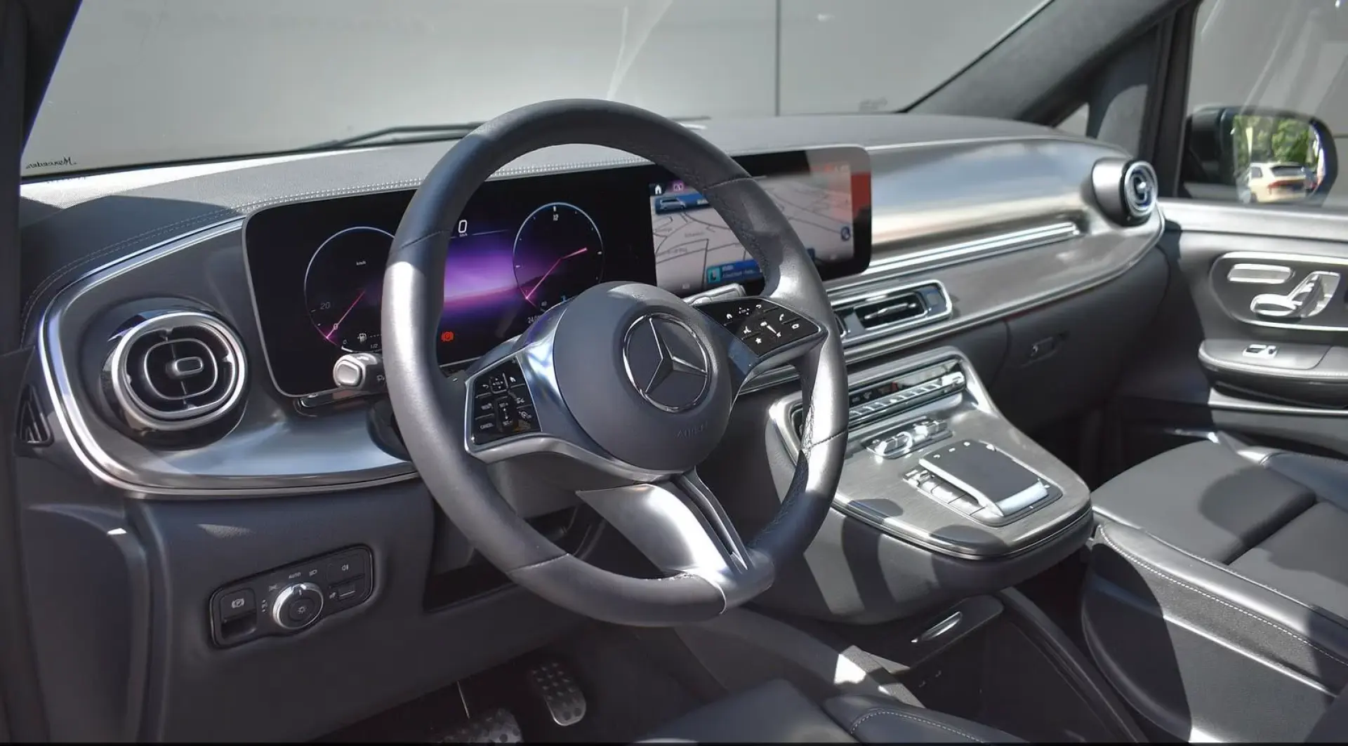 Mercedes-Benz V 300 d AMG EXCLUSIVE 4M LANG ACC