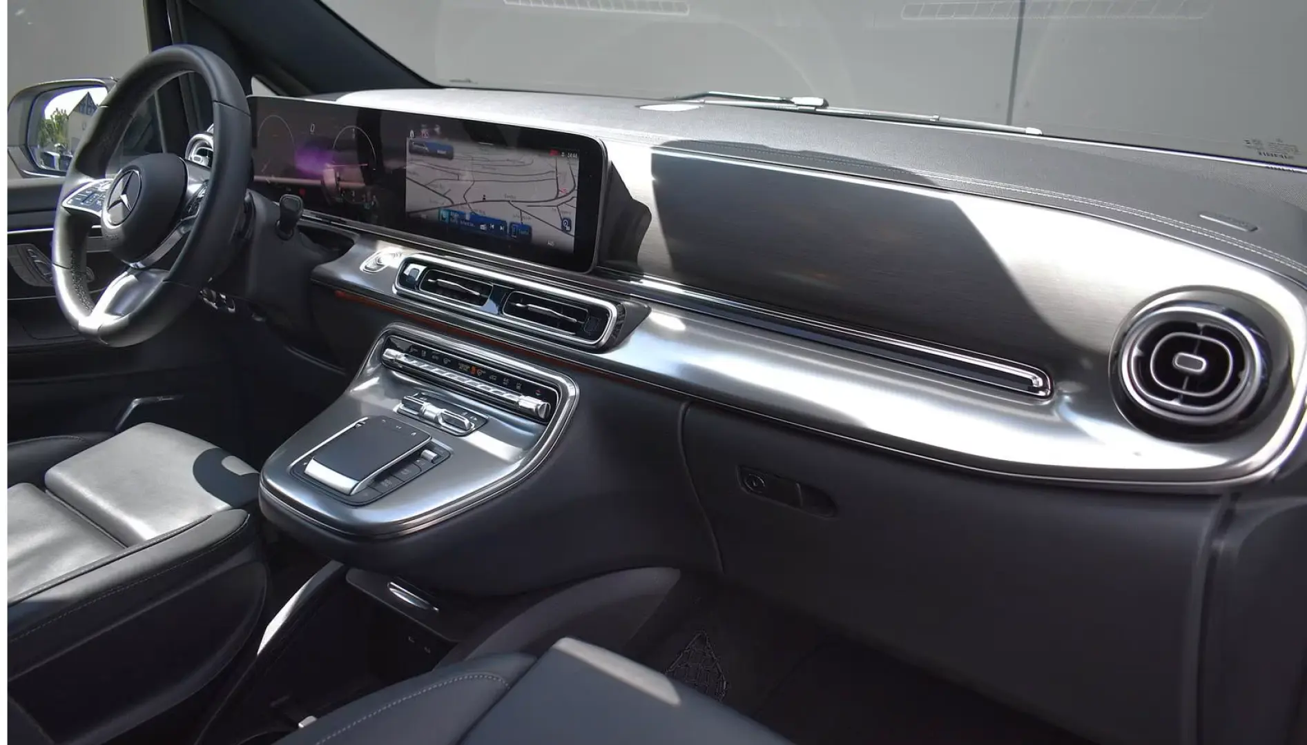 Mercedes-Benz V 300 d AMG EXCLUSIVE 4M LANG ACC