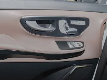 Mercedes-Benz V 300 EXCLUSIVE L+NIGHT+AMG
