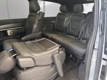 Mercedes-Benz V 300 d 4M AVANTGARDE LANG AMG
