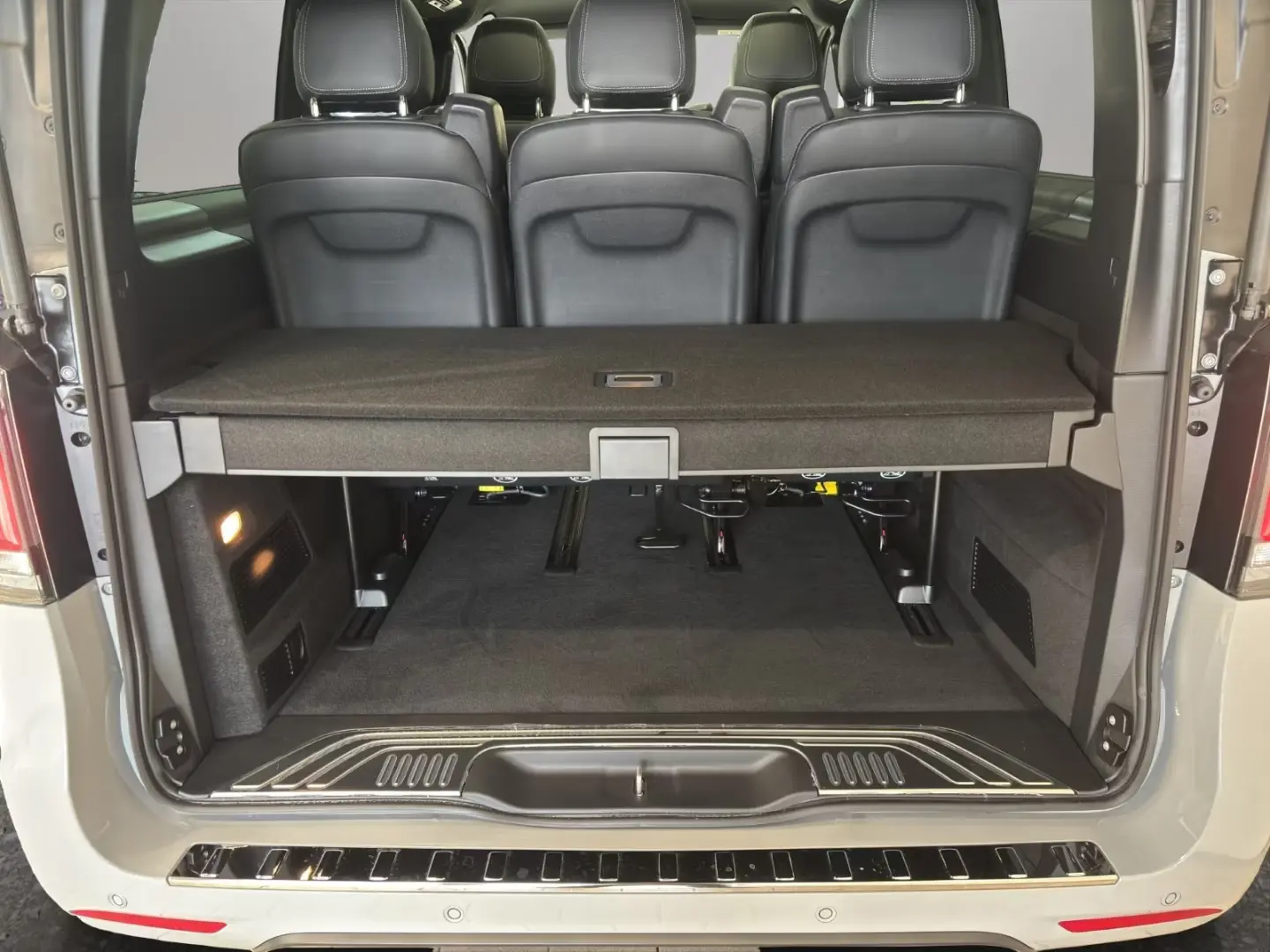 Mercedes-Benz V 300 d 4M AVANTGARDE LANG AMG