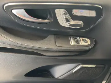 Mercedes-Benz V 300 d 4M AVANTGARDE LANG AMG