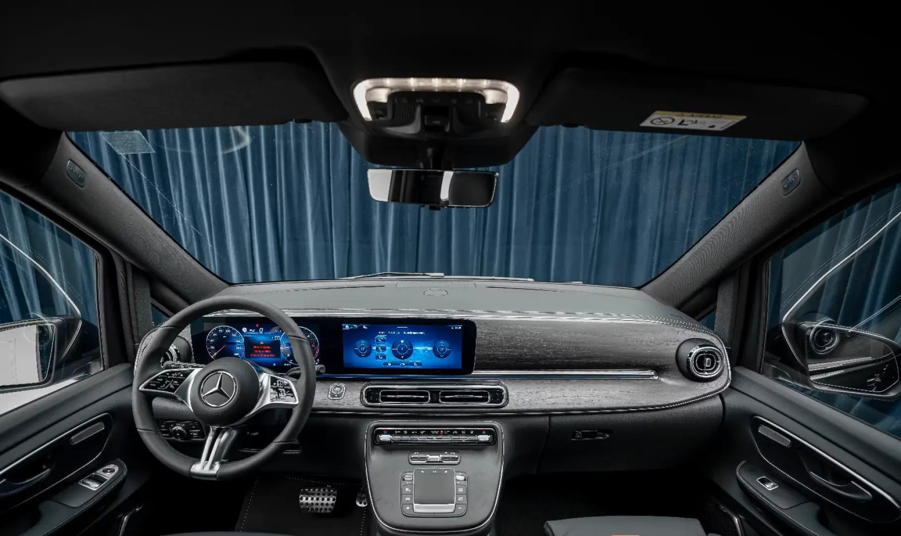 Mercedes-Benz V 300 d 4MATIC AMG Burmester Pano