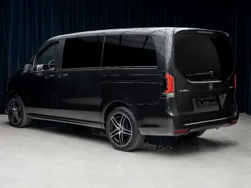 Mercedes-Benz V 300 d 4MATIC AMG Burmester Pano
