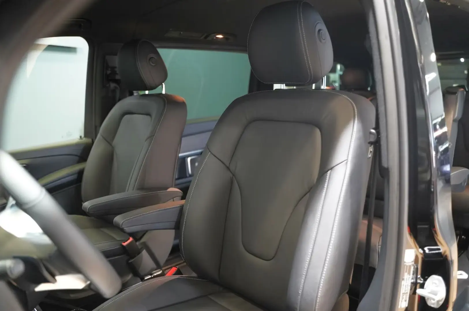 Mercedes-Benz V 300 d AMG 4-MATIC extralang FACELIFT