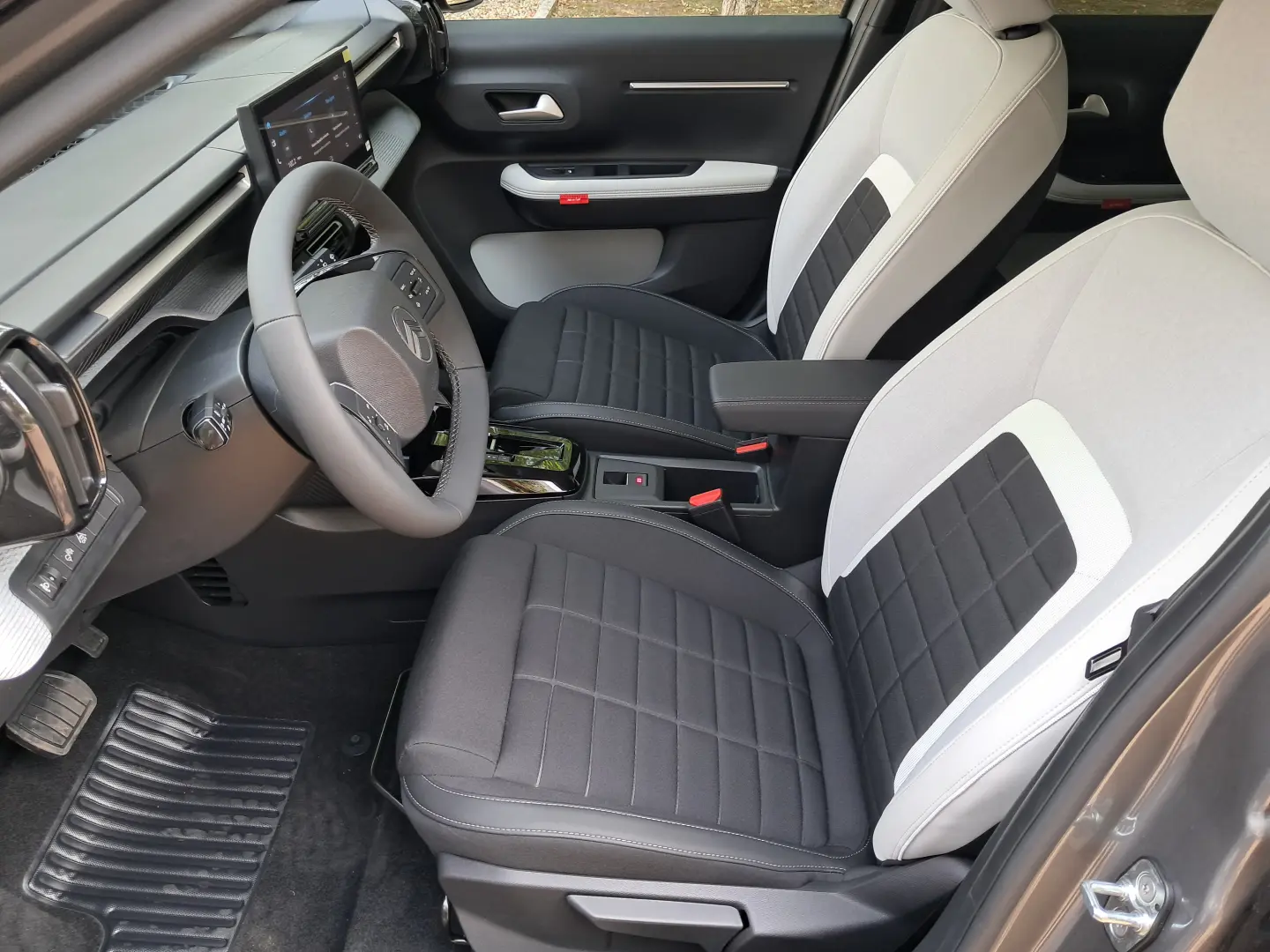 CITROEN e-C3 electric Max 83 KW 113 CP AT