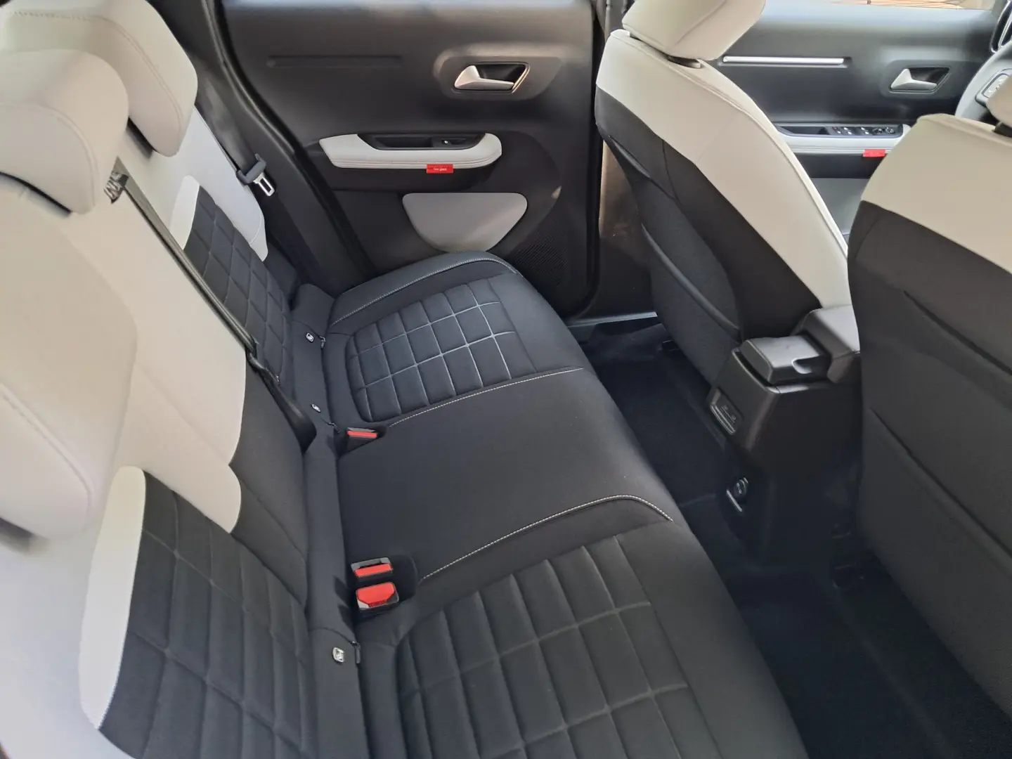 CITROEN e-C3 electric Max 83 KW 113 CP AT