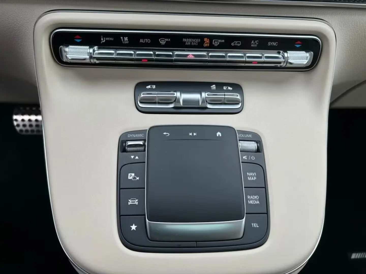 Mercedes-Benz V 300 d 4MATIC AVANTGARDE AMG
