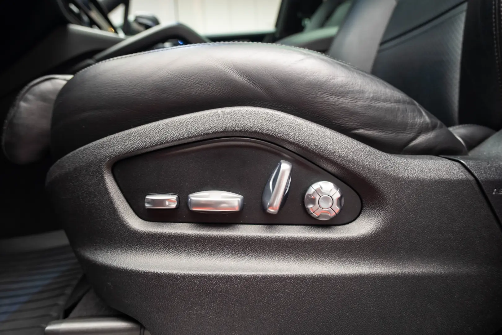 Porsche Cayenne S Coupe 2.9 V6 440 CP