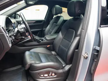 Porsche Cayenne S Coupe 2.9 V6 440 CP