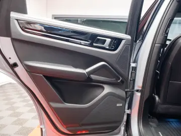 Porsche Cayenne S Coupe 2.9 V6 440 CP