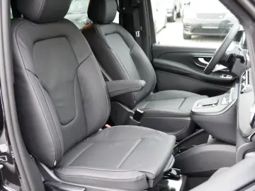 Mercedes-Benz V 220 d AMG Line extralang Night Pak