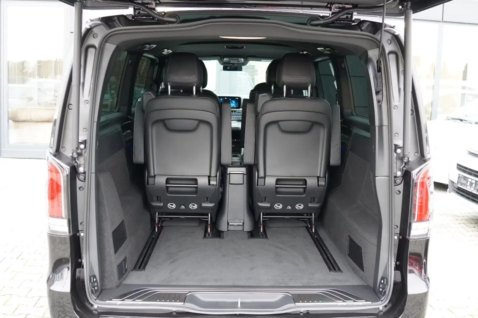 Mercedes-Benz V 220 d AMG Line extralang Night Pak
