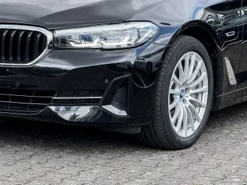 545e xDrive ACC+KAMERA+NAVI+LED+DA+PA+PANO+LEDER