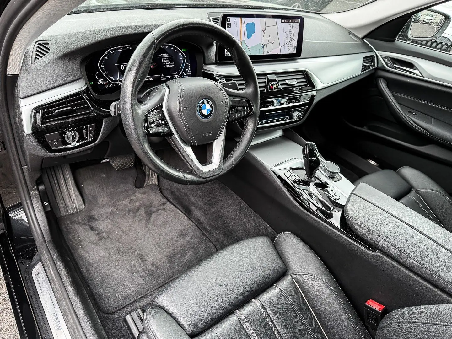 545e xDrive ACC+KAMERA+NAVI+LED+DA+PA+PANO+LEDER